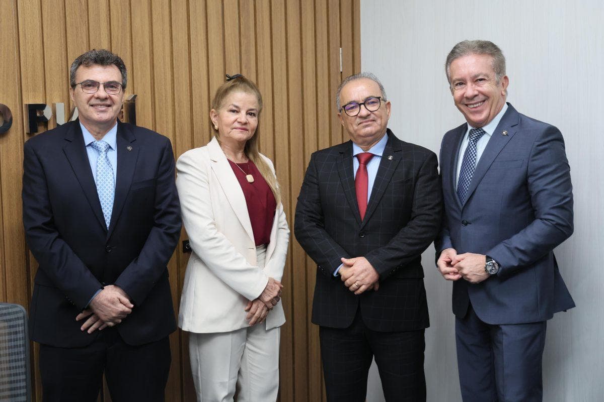 A Diretoria da ANAMAGES é recebida pela Presidência do TJPI