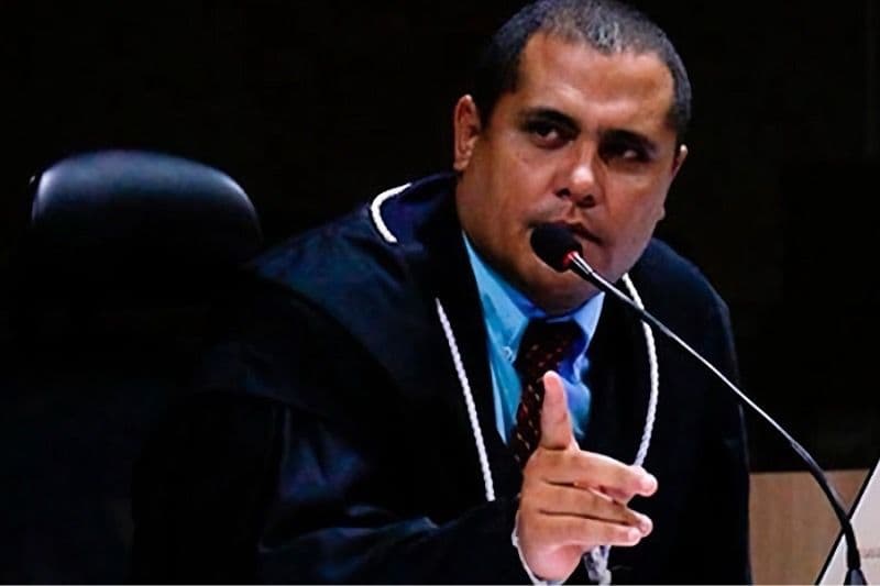 O Juiz Robledo Moraes Peres de Almeida
