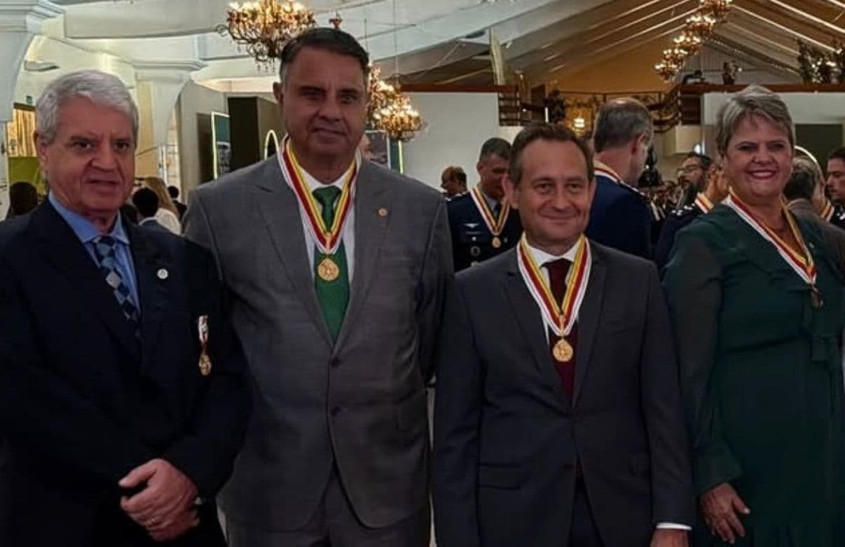 A homenagem foi realizada nesta quarta-feira