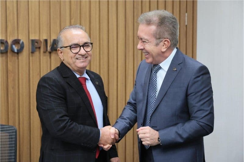 O Presidente da ANAMAGES, Juiz Carlos Hamilton Bezerra Lima, é recebido pelo Presidente do TJPI, Desembargador Aderson Nogueira