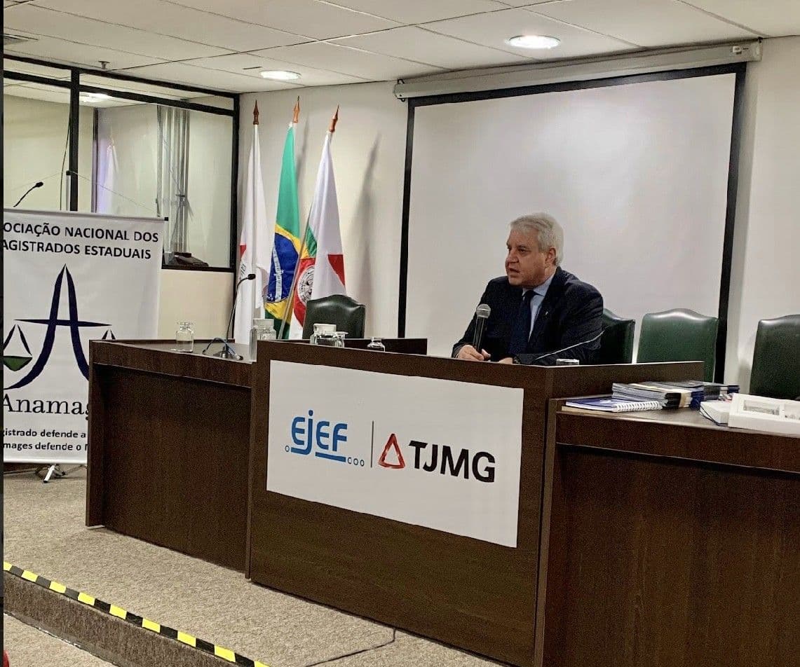 O Juiz de Direito do TJMG, Dr. Ricardo Sávio de Oliveira, Vice-Presidente da Região Sudeste da ANAMAGES