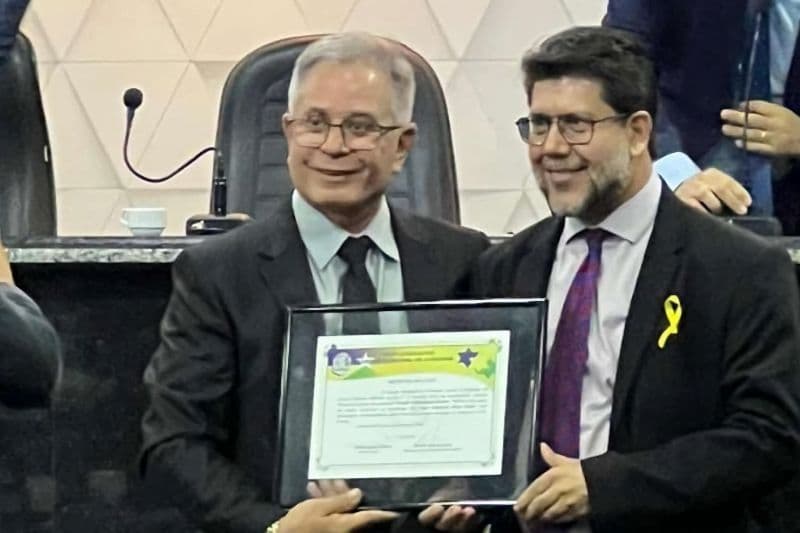 Dr. Oscar Francisco Alves Júnior recebeu mais um reconhecimento