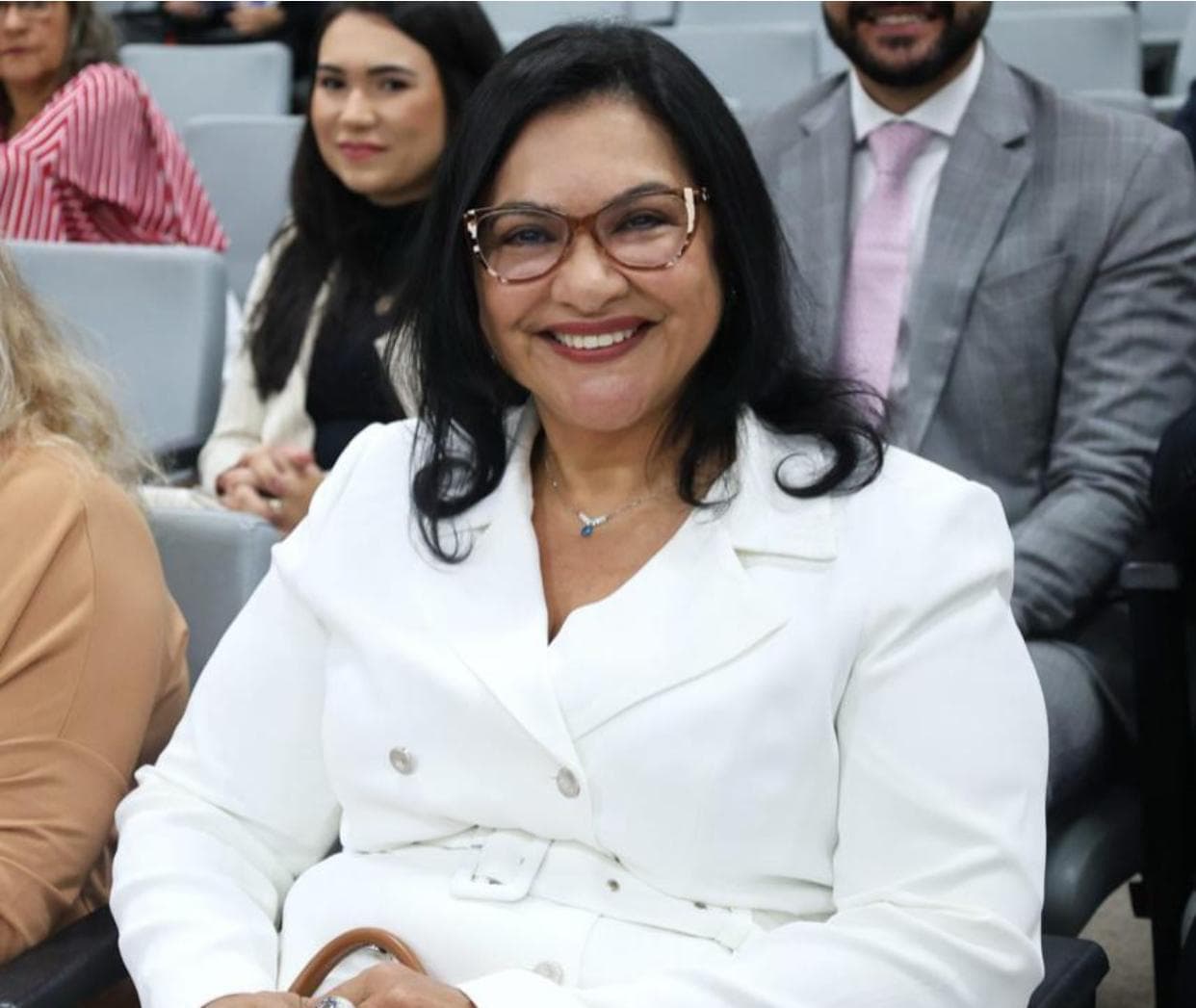 A cerimônia de posse está marcada para o dia 3 de novembro.